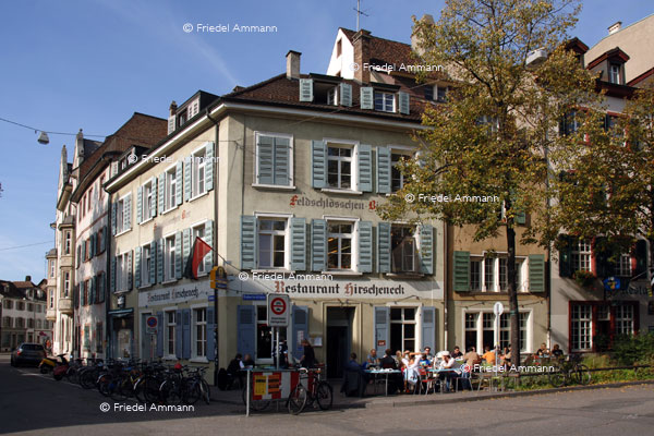 BASEL - Historische Gebäude - Hirscheneck