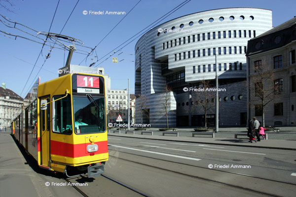 BASEL - Architektur 20. Jahrhundert - BIZ Aeschenplatz, Architekt Mario Botta