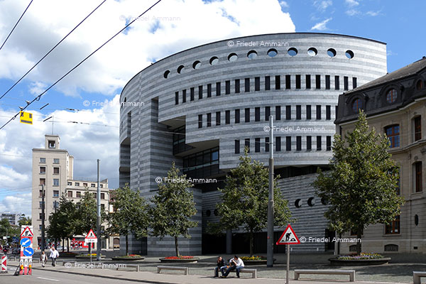 BASEL - Architektur 20. Jahrhundert - BIZ Aeschenplatz, Architekt Mario Botta