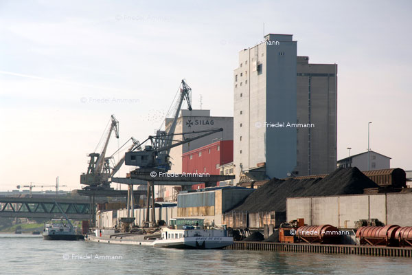 BASEL - Rheinhafen –St Johann (inzwischen abgerissen)