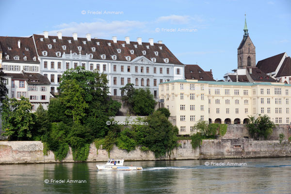 BASEL - Rheinschiffahrt - Basler Polizeiboot - Blaues Haus, alte Universität (Gelbes Gebäude, gegründet 1460), Martinskirche