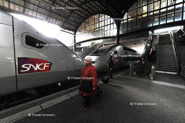 BASEL – Mobilität - Bahnhof SBB - TGV Paris-Zürich