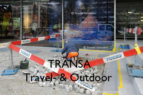 BASEL - Shopping - Transa Travel- & Outdoor - Aeschengraben 9 und 13 - Firmenmotto: «Raus. Aber richtig»