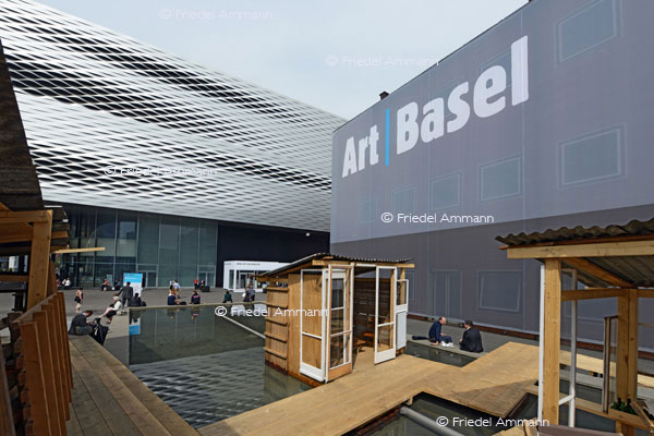 ART Unlimited 44 Basel 2013 - Tadashi Kawamata: Favela Café, 2013 Architecture by Christophe Scheidegger 
