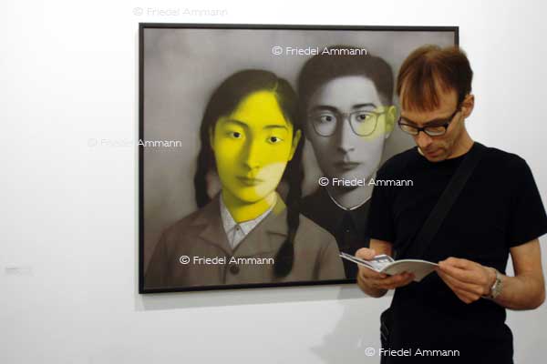 ART Unlimited Basel 37 2006 - Zhang Xiaogang