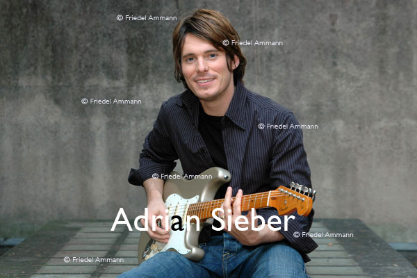 BASEL - Prominente - Adrian Sieber, Lovebugs