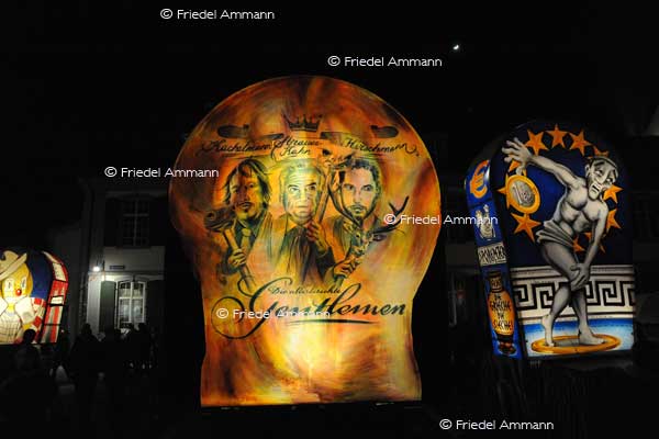 BASEL - Fasnacht 2012 - Laternenausstellung auf dem Münsterplatz