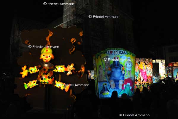 BASEL - Fasnacht 2011 - Laternenausstellung auf dem Münsterplatz