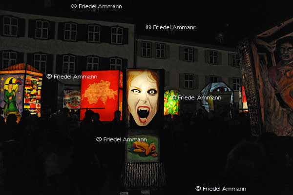 BASEL - Fasnacht 2011 - Laternenausstellung auf dem Münsterplatz