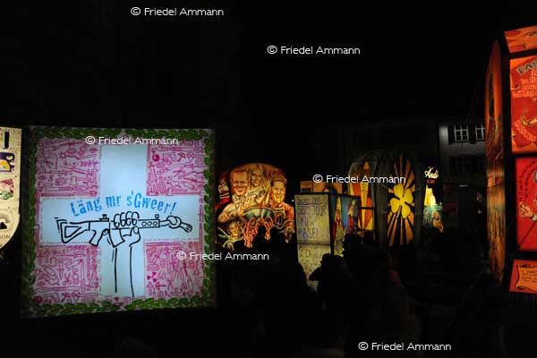 BASEL - Fasnacht 2011 - Laternenausstellung auf dem Münsterplatz