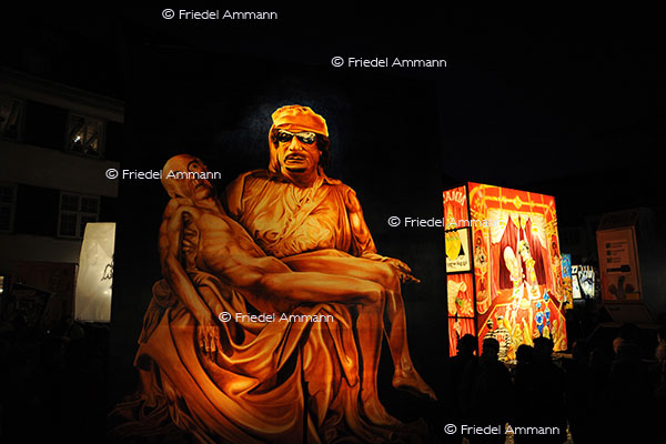 BASEL - Fasnacht 2010 - Laternenausstellung auf dem Münsterplatz