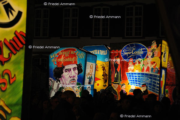 BASEL - Fasnacht 2010 - Laternenausstellung auf dem Münsterplatz