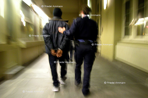 BASEL - Service-Public – Basler Polizei