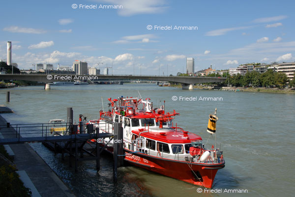 BASEL - Feuerwehrboot