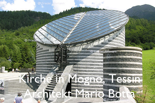 BAUTEN - Architektur 20. Jahrhundert - Kirche in Mogno, Tessin, Schweiz- Architekt Mario Botta