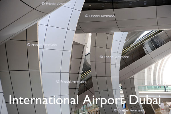 BAUTEN - Architektur 20. Jahrhundert - International Airport Dubai