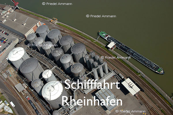 BAUTEN / MOBILITÄT – Schifffahrt – Rheinhafen Birsfelden bei Basel, Schweiz