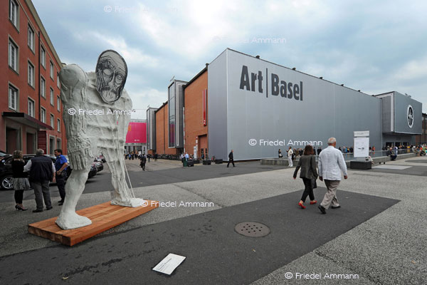 KULTUR - ART Unlimited Basel 41 2010 - Giant Giant, Thomas Houseago - Xavier Hufkens, Bruxelles