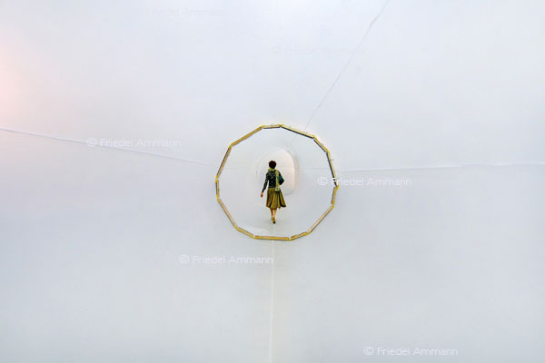 KULTUR - ART Unlimited Basel 41 2010 - Ikurrina Quarter, Sergio Prego - Galeria Soledad Lorenzo, Madrid 