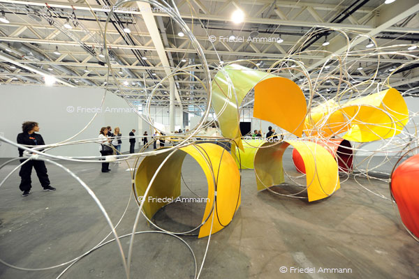 KULTUR - ART Unlimited Basel 41 2010 - Ville spatiale, Yona Friedman - kamel mennour, Paris 