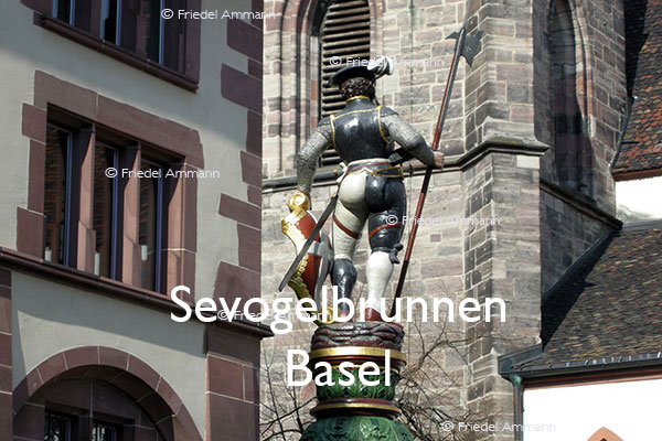 KULTUR – Denkmäler / Kunst im öffentlichen Raum – Harnischmann, Sevogelbrunnen – Basel, Schweiz