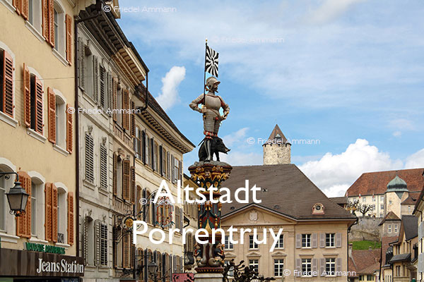 KULTUR – Denkmäler / Kunst im öffentlichen Raum – Altstadt,  Porrentruy, Schweiz