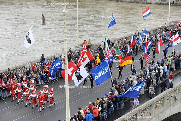 KULTUR - Basel Tattoo – Umzug durch die Stadt