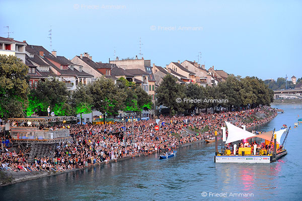 KULTUR - sisch im Fluss