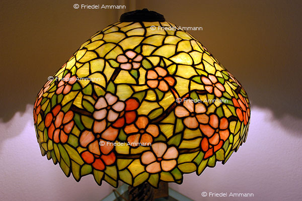 KULTUR - Kitsch & Kunst - Tiffany Lampe
