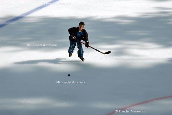 KULTUR – Sport - Eishockey Training
