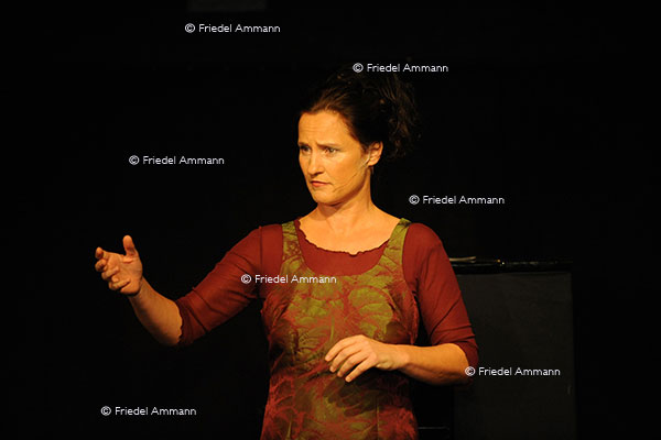 Kabarettistin Angela Buddecke 
