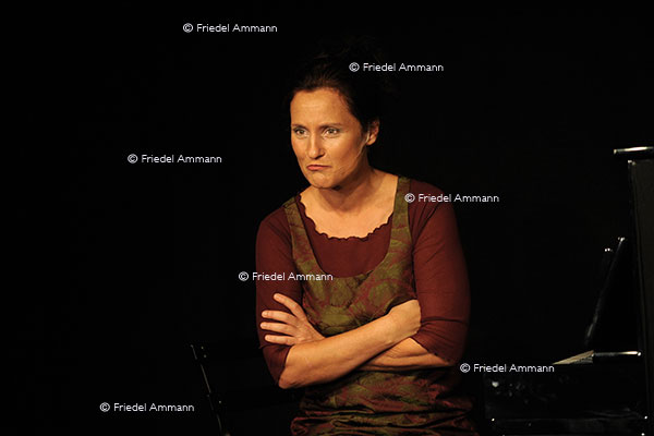 Kabarettistin Angela Buddecke 