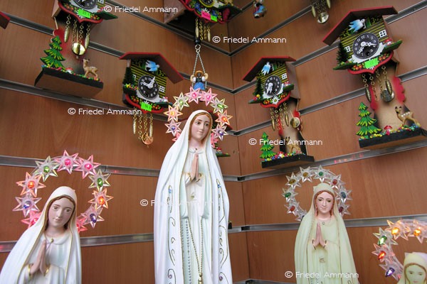KULTUR – Christentum - Souvenierladen – Lourdes, France