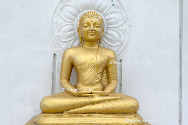 KULTUR – Buddhismus - Buddha Statue