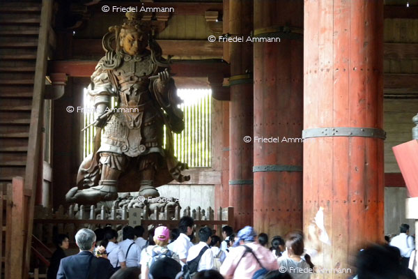 KULTUR – Buddhismus - Todaiji Temple - Nara, Japan 