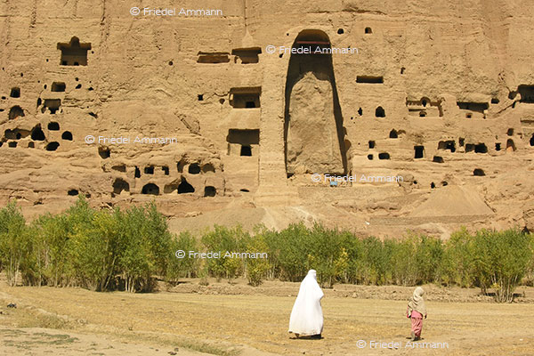KULTUR – Spiritualität - Die Nischen der Buddha-Statuen von Bamiyan, Afghanistan