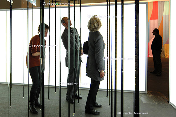 LEBEN - Gemeinsamkeit / Community - ART Unlimited Basel 39 2008 - Jan Mancuska, Theatre X
