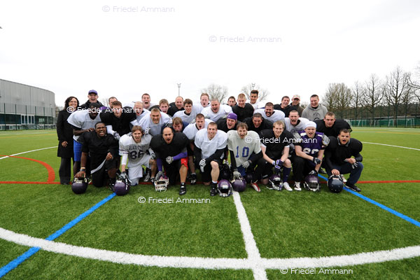 LEBEN - Gemeinsamkeit / Community - The American Football Club Gladiators , Basel
