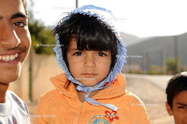 LEBEN - Kinder / children - Oman