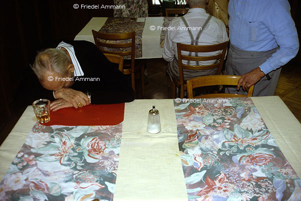 LEBEN – Senioren / Seniors