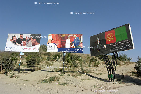LEBEN - Politik, Geschichte – Afghanische Wahlplakate