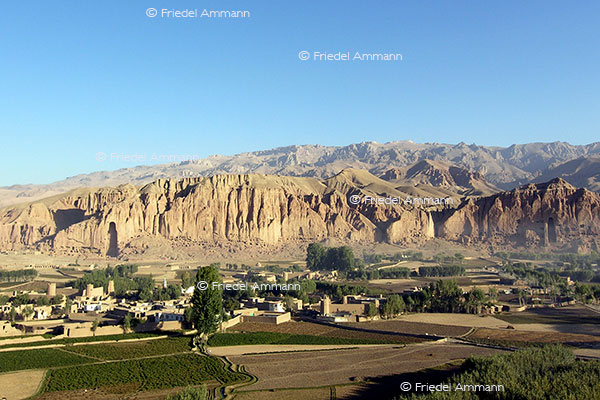 LEBEN - Spiritualität / Religion - Die Nischen der Buddha-Statuen von Bamiyan, Afghanistan