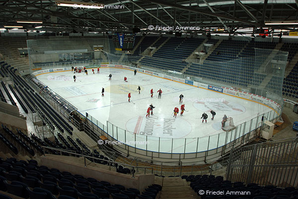 LEBEN – Sport - Eishockey Training