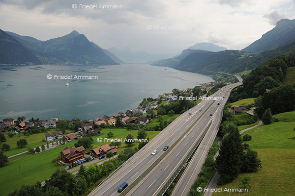 LEBEN - Unterwegs / on the way - Autobahn A2 – Beckenried, Vierwaldstättersee, Schweiz