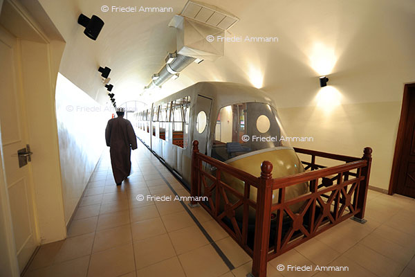 LEBEN - Unterwegs / on the way - Musca Bahn, Oman