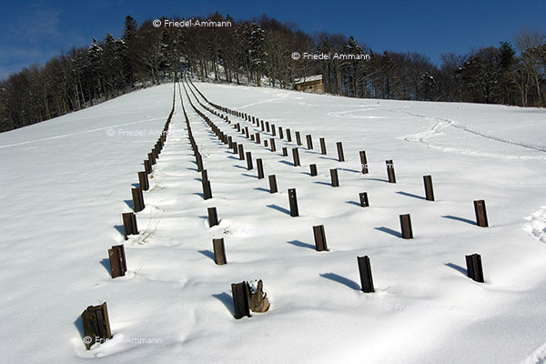 SCHWEIZ - Impressionen 1 - Panzersperren (2. Weltkrieg) am Passwang