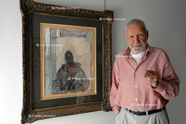 SCHWEIZ - Impressionen 1 - Ernst Scheidegger neben seinem Jugendportrait, dass ihm sein langjähriger Freund, Alberto Giacometti malte