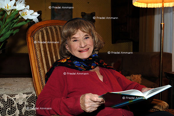 SCHWEIZ - Impressionen 2 - Trudi Gerster, Märchentante, Politikerin, Schweizer Legende