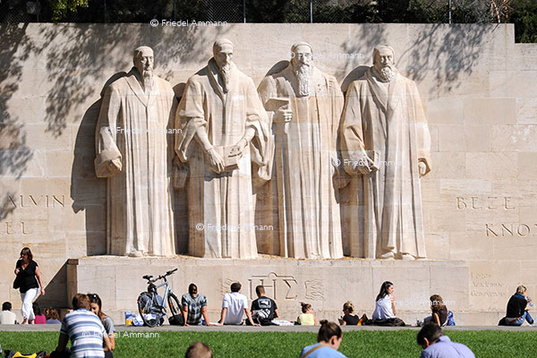 SCHWEIZ – Genf / Genève - Le Mur de la Réforme, Reformationsdenkmal - Hauptvertreter des Calvinismus: Farel, Calvin, Bèze, Knox