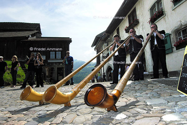 SCHWEIZ - Kultur, Folklore - Alphornbläser